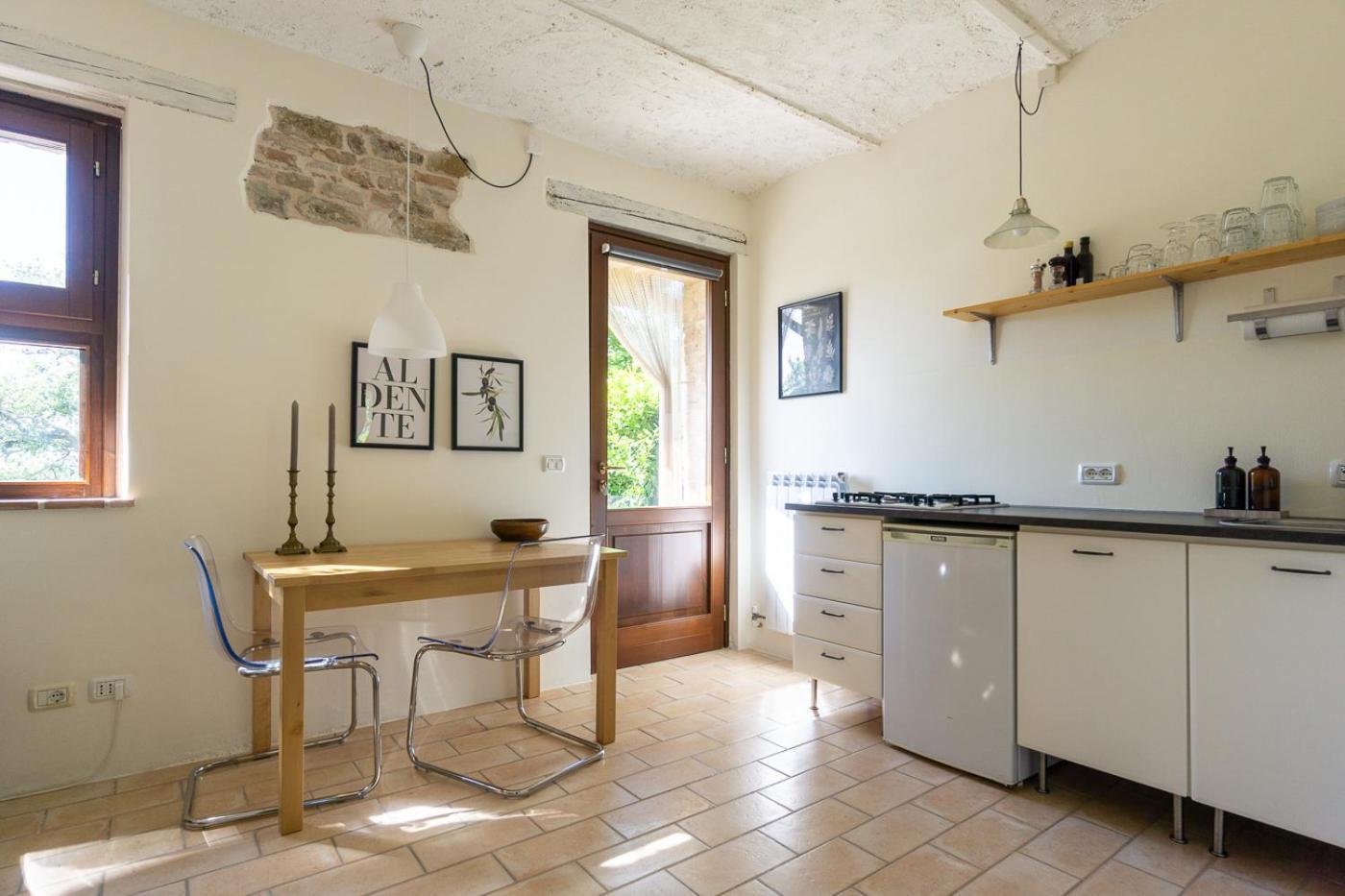 Rosa Nel Pozzo Apartments And B&B San Pietro  Экстерьер фото